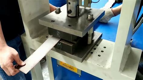 Hydraulic Sheet Metal Punching Forming Machine - YouTube