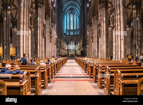 Cologne cathedral interior hi-res stock photography and images - Alamy