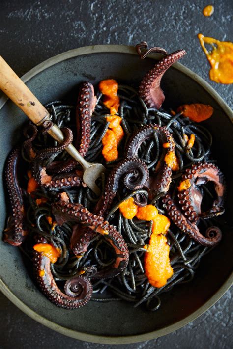 Squid Ink Pasta with Octopus and Spicy Tomato Sauce | Halloween food for party, Scary halloween ...