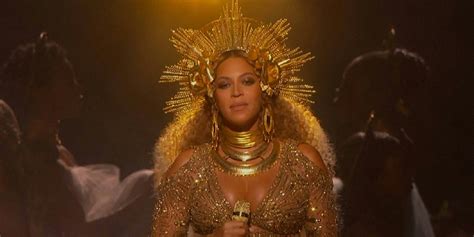 Beyoncé Performs Stunning Ode to Motherhood at Grammys