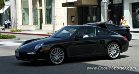 Porsche 911 spotted in Beverly Hills, California on 03/29/2011, photo 11