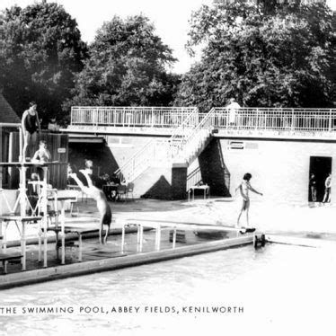 Kenilworth. Abbey Fields swimming pool | Kenilworth, Warwickshire, Kenilworth castle