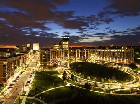 Things to Do in Old Market Omaha | Shopping, Dining & Nightlife Embassy Suites, Home On The ...