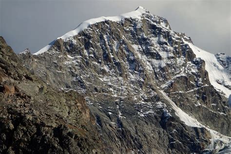 Piz Bernina Mountain Photo by paulus | 4:11 pm 23 Sep 2018