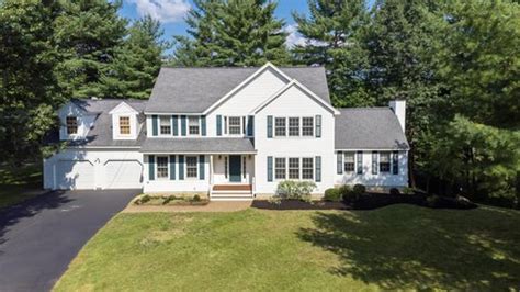 Hollis, NH Real Estate - Hollis Homes for Sale | realtor.com®