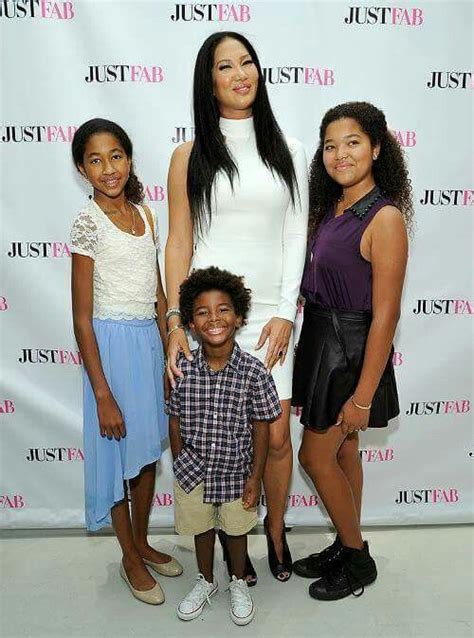 Fam time Kimora Lee! | Celebrity families, Kimora lee simmons, Celebrity moms