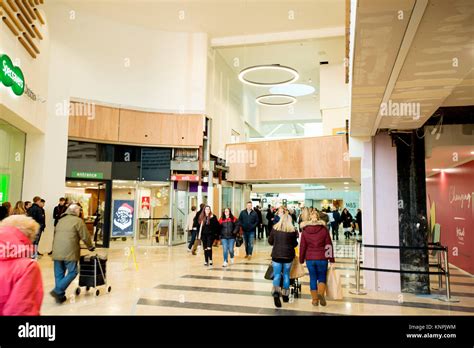 Festival Place Shopping Centre, Basingstoke, UK Stock Photo - Alamy