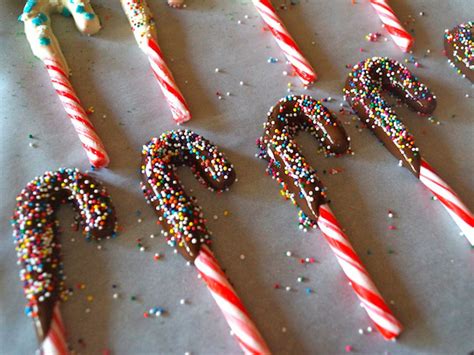 Chocolate-Dipped Candy Canes Recipe