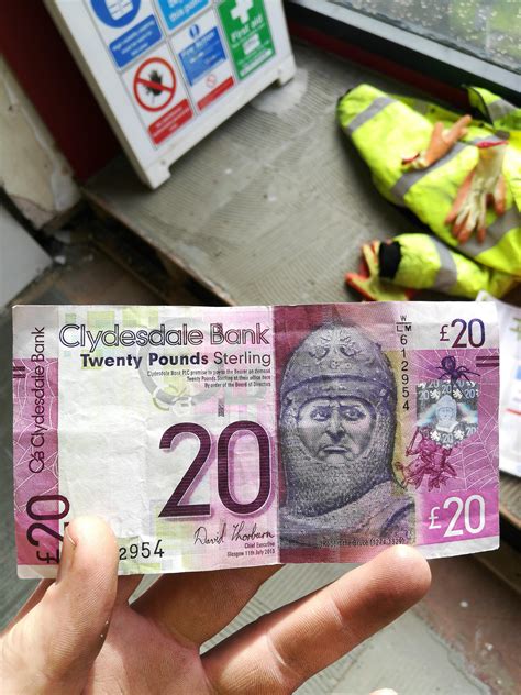 Scottish £20 note has a spider on it. : r/mildlyinteresting