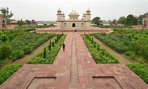 Mughal Gardens Agra - Ticket Price, Timings, History, Location - YoMetro