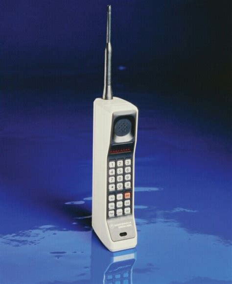 DynaTac 1973 | Motorola dynatac, Motorola phone, Old cell phones