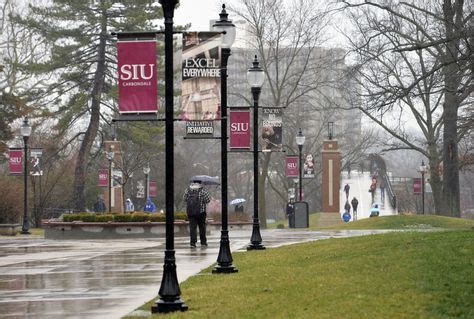 Southern Illinois University in Carbondale, has a beautiful campus. | State school, Carbondale ...