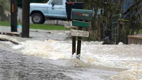 1 missing in Pacific Northwest flooding, slides - KSTP.com 5 Eyewitness ...