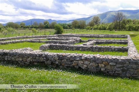 Ulpia Traiana Sarmizegetusa, Castele si cetati - Aventura in Romania