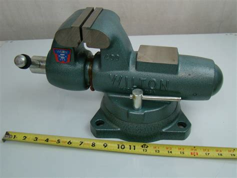 Wilton 4" Jaws Swivel Base Bench Vise Model 400