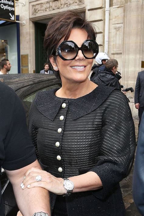 Pin on KRIS JENNER KARDASHIAN | Kris jenner, Kris jenner style, Kris jenner sunglasses