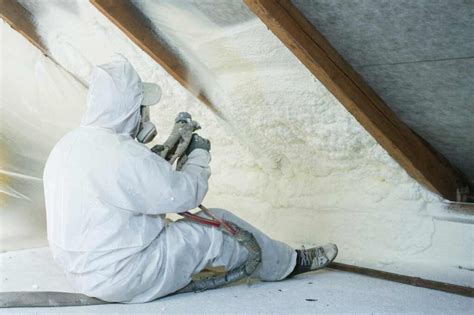 How to Use Spray Foam Insulation for Metal Buildings? - Tech Dreams