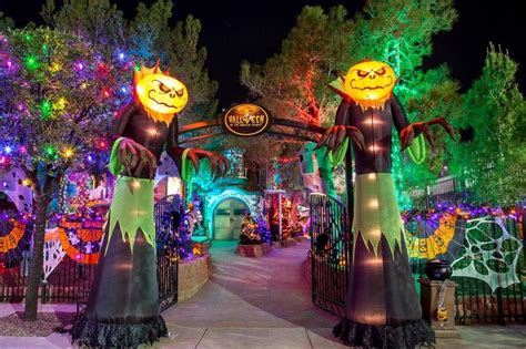 Great Vegas Halloween Events and Displays! | Las vegas halloween, Halloween attractions ...