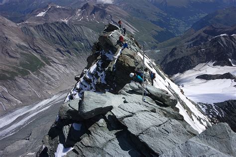 Climbing Großglockner with a guide. 2-day trip. Certified leader