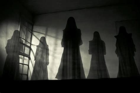 Shadow People: Dark Entities Connected to Other Dimensions – LoreThrill