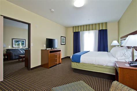 Holiday Inn Express & Suites Denver East-Peoria Street, an IHG Hotel - Hotel - Denver, CO 80239