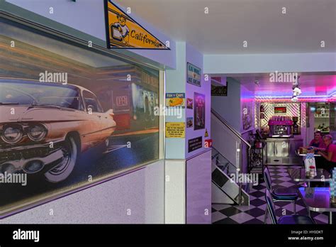 American diner interior hi-res stock photography and images - Alamy