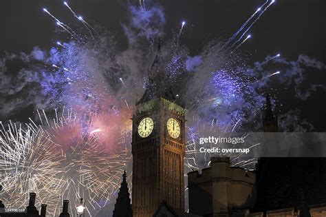 London Fireworks High-Res Stock Photo - Getty Images