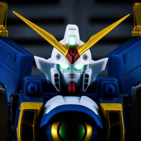 As basic as these figures are, I really LOVE the sculpts on the Gundam ...