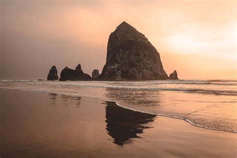 23 Amazing Beaches in Oregon and What To Do Nearby