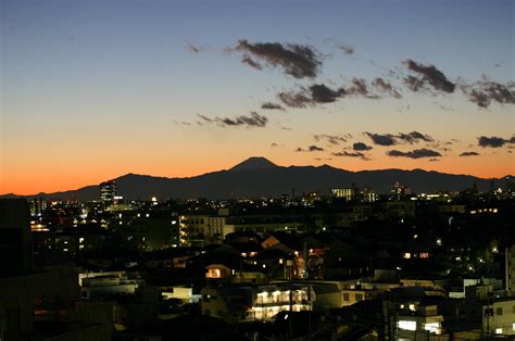 after sunset | Mt. Fuji from Tokyo, Japan Taken on December … | Flickr