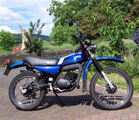 1980 Yamaha DT 175 MX - Moto.ZombDrive.COM