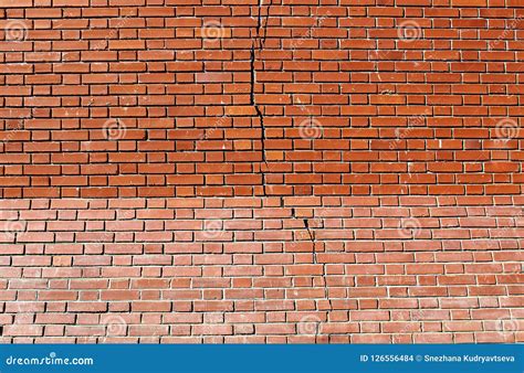 Cracked the Brick Wall Due To Poor Masonry Stock Photo - Image of built, obsolete: 126556484