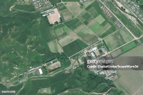 Chongjin Concentration Camp Fotografías e imágenes de stock - Getty Images