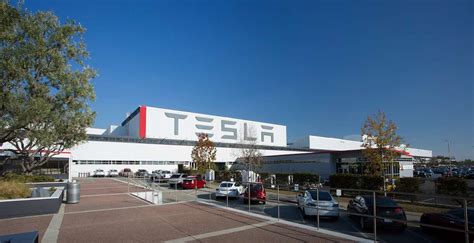 Tesla signs big office lease deal in Palo Alto after announcing its