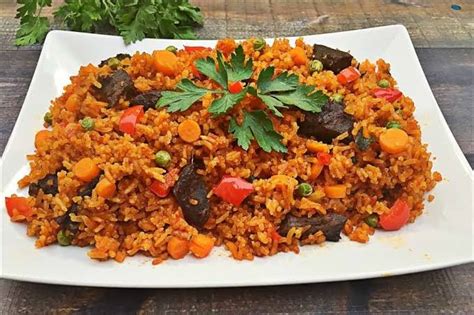 Know the Differences Between Nigerian and Ghanaian Jollof Rice - Demand ...