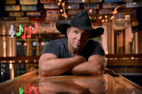 Garth Brooks Says (SHOCKER) He’s Opening A Bar In Downtown Nashville | Whiskey Riff