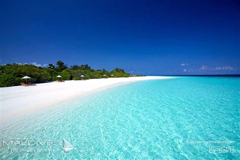 50 Photos of Paradise Beaches from the Maldives Islands