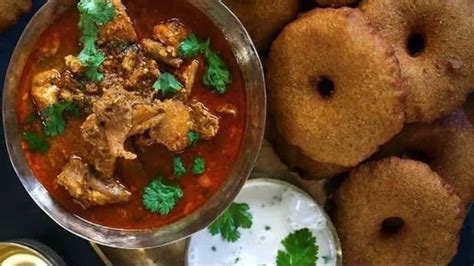 Kombdi Vade: The Unsung Hero Of Malvani Cuisine