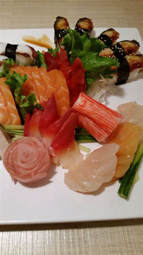 Sashimi and sushi. | Sushi dinner, Healthy cooking, Sashimi