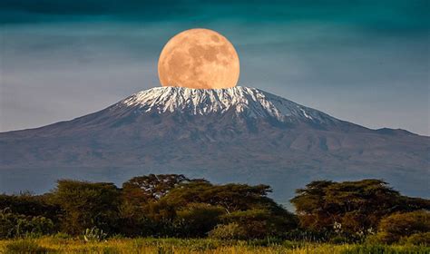 Kilimanjaro National Park - Tanzania Hiking Safaris | Tanzania Safaris