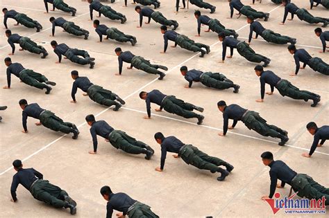 Close-up at Vietnam’s first anti-terrorist force training program