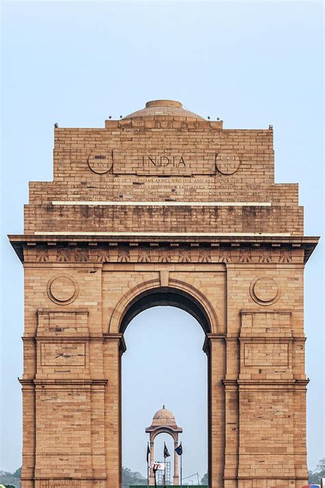 India Gate world war memorial in New Delhi, India. Photograph by Marek ...