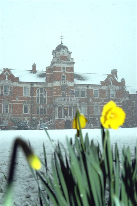 Medway Campus in the snow - still a beautiful sight. | University of greenwich, Medway, Greenwich