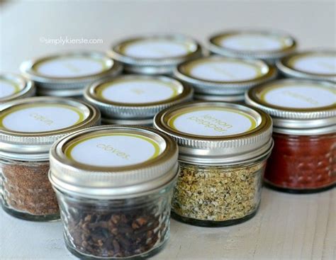 Easy Mason Jar Spice Containers | oldsaltfarm.com | Mason jars, Spice ...