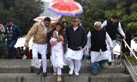 Abhishek Bachchan, Nanda family immerse Ritu Nanda's ashes in Ganga