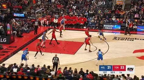 Thanasis Antetokounmpo with a dunk vs the Toronto Raptors - Yahoo Sports