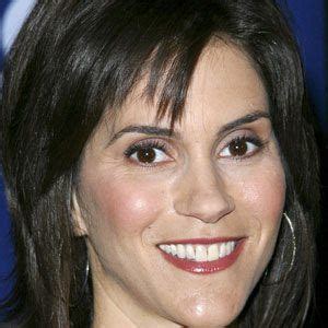 Jami Gertz - Bio, Facts, Family | Famous Birthdays