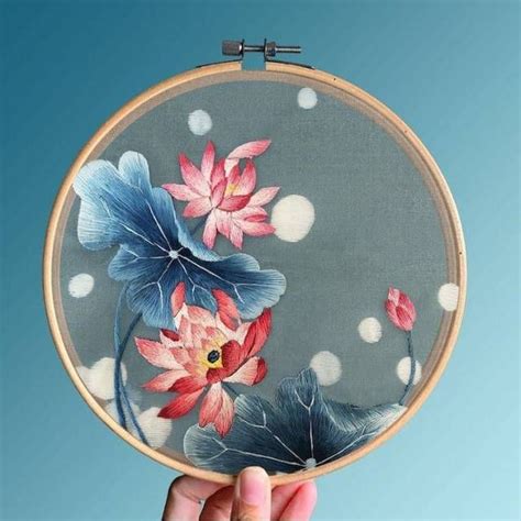 Beautiful silk embroidery using traditional Chinese technique | Hand embroidery art, Chinese ...