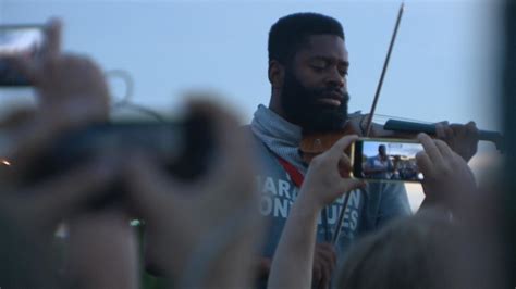 Violin vigil honors Elijah McClain amid protests in Aurora, Colorado