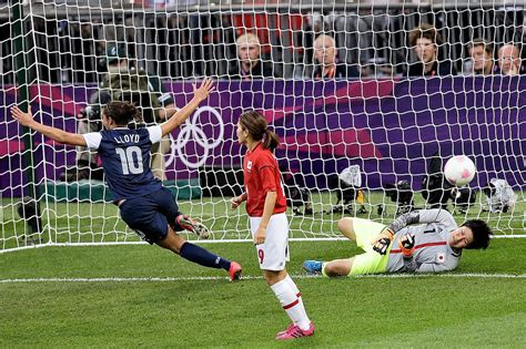 Carli Lloyd's two goals lift U.S. women's soccer team to gold medal ...